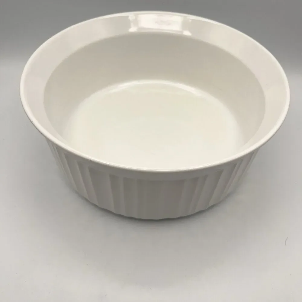 Corning Ware French White 2. 5 Quart Stoneware Round Casserole Baking Dish USA